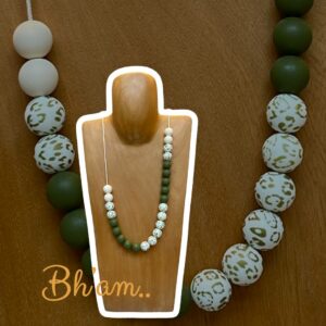 Mamma Chewable feeding Neckless -Leopard Green